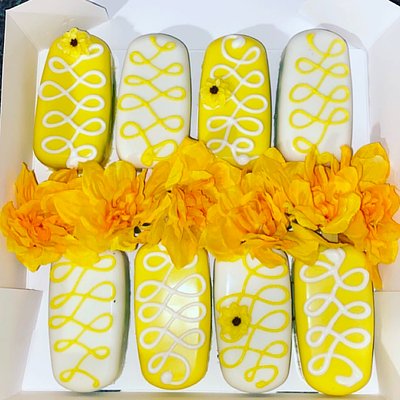 Customizable Cakesicles