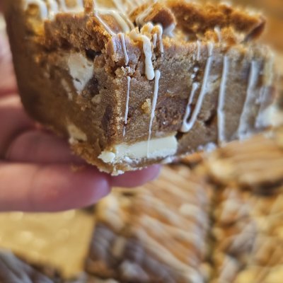Loaded Biscoff Blondies