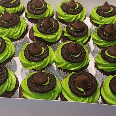 Witches  Hat Cupcakes 