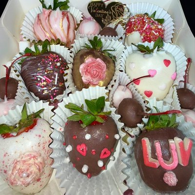 Chocolate Dipped Strawberries 