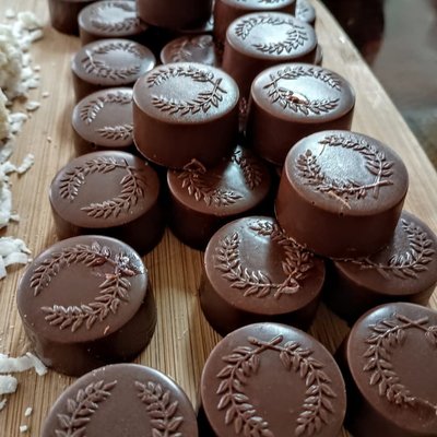 6 PC Chocolate Box 