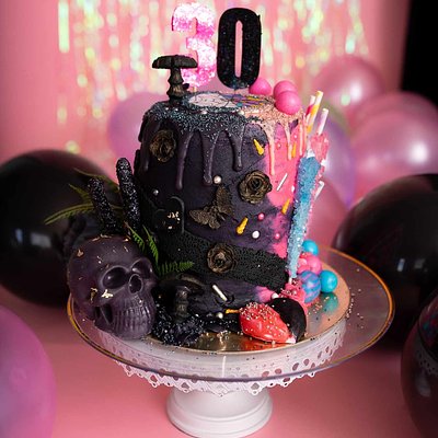 Boutique Cake Medium (8 Inch)