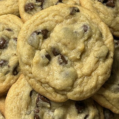 1/2 Dozen Soft Baked Chocolate Chip Cookies 