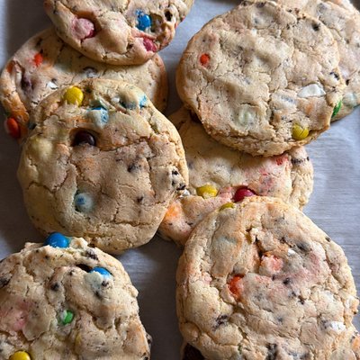 M&M Deluxe 