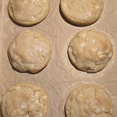 White Chocolate Macadamia Nut (6)