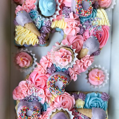 13x9 2 Layer Letter & Number Cookie Cake