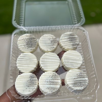 Large - 6 Dozen Treats