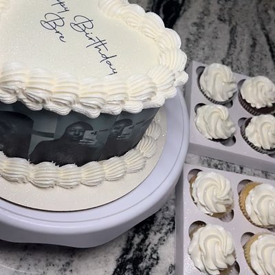 Heart Cake & Cupcakes Bundle 