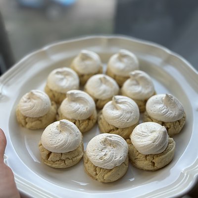 Seasonal Thumbprint Cookie: Lemon