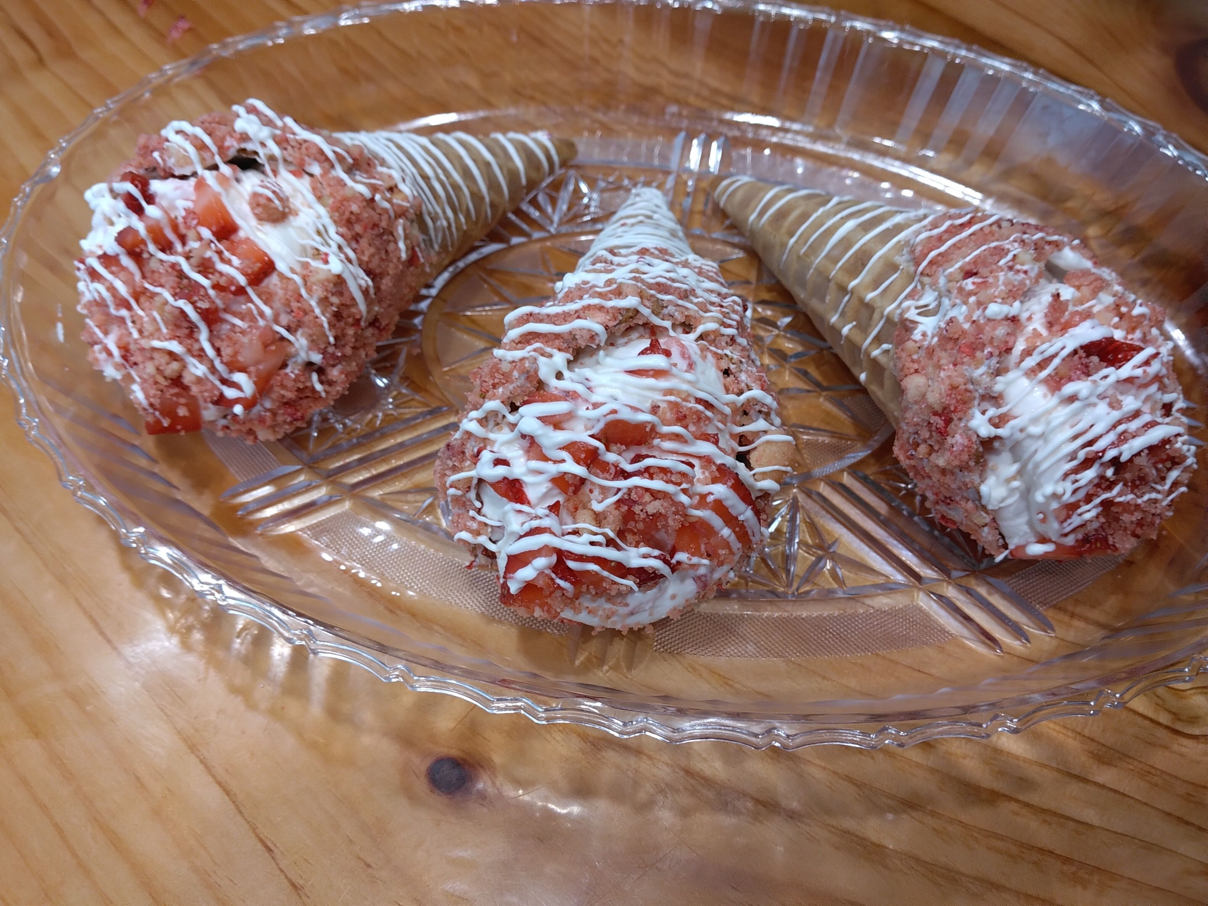 Strawberry Waffle Cones 