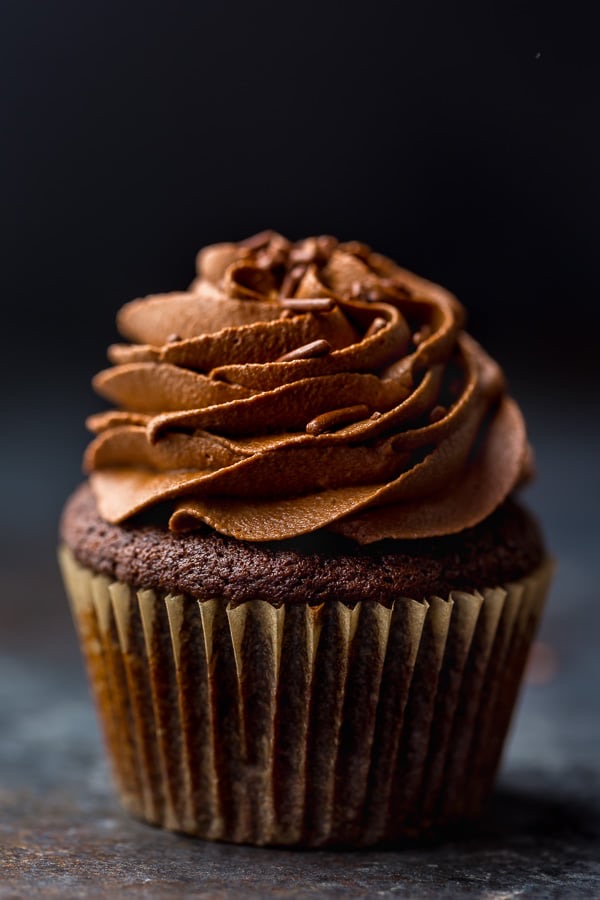 Basic Cupcakes  Chocolate 