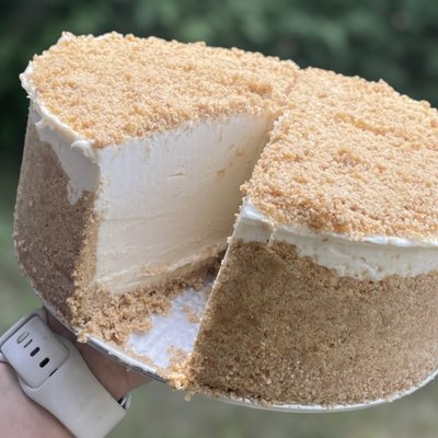 10in Cheesecakes 