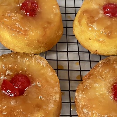 Pineapple Upside Down Cupcakes 