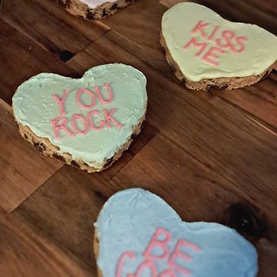 Conversation Heart - Personal 4" Cookie Cake