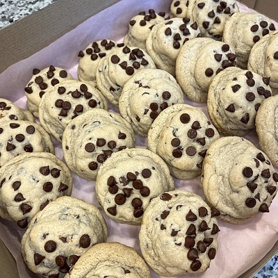 GF Jumbo Chocolate Chip Cookies