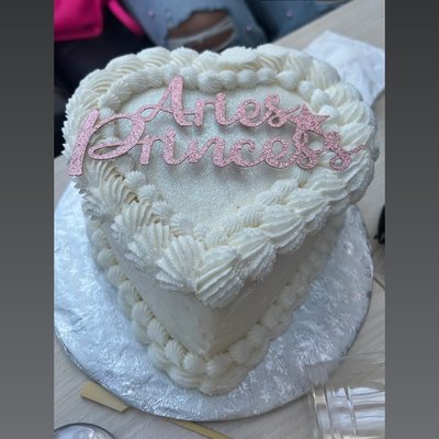 10-inch heart cake