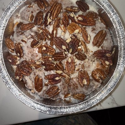 Buttery Pecan Cinnamon Rolls 