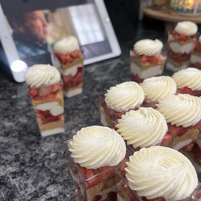 Cheesecake Dessert Shooters