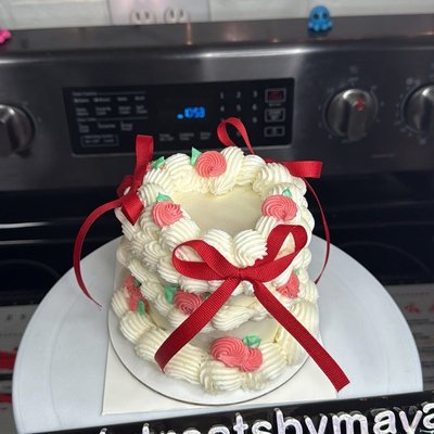 4 inch custom cake 