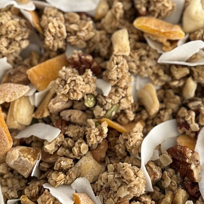 Granny’s Tropical Granola 