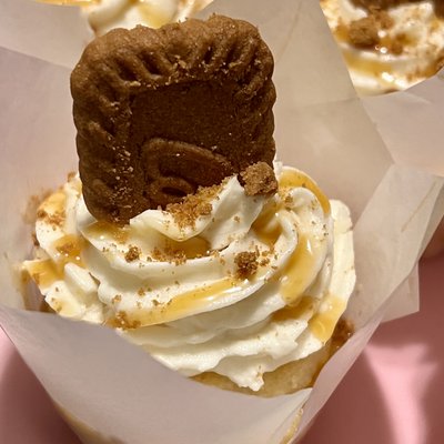 Cookie Butter Cupcakes