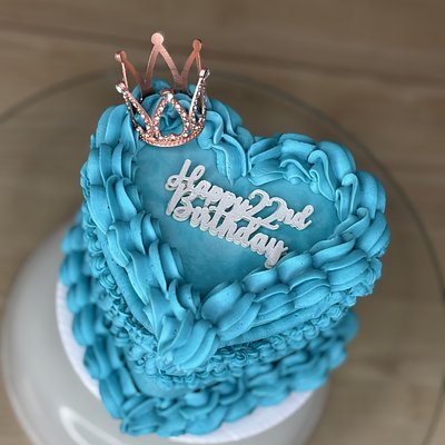 Small Heart Cake (4 Inches)