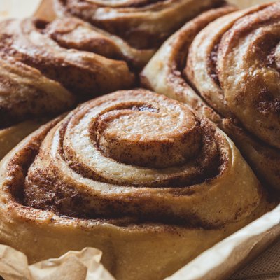 cinnamon roll (each)