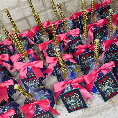 Custom Treats (per dozen)