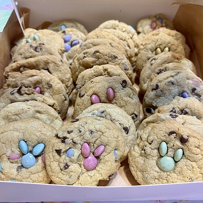 Regular M&M Chocolate Chip Cookie 6 Count 