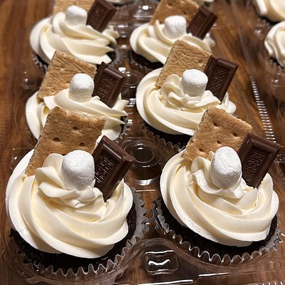 S’mores Cupcakes (6 Pack)