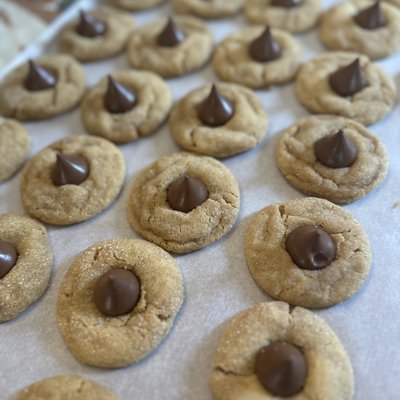 Peanut Butter Blossom Cookies