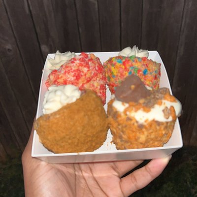 Stuffed Strawberry Sampler 4 Piece Pack 🍓