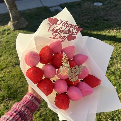 18 Count Strawberry Bouquet 