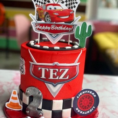6" 1 tier Freestyle Custom Cake