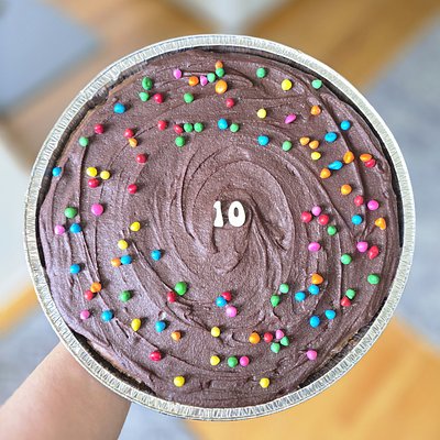 12" Cookie Cake (Chocolate Chip)
