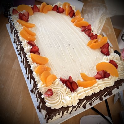 SHEET CAKE Full Size (serves 60-70 ppl)
