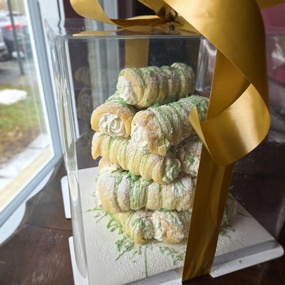 CANNOLI