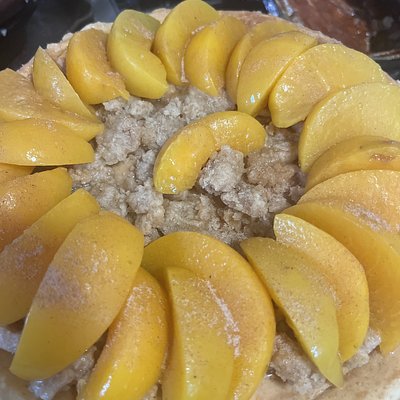 Peach Cobbler Cheesecake 