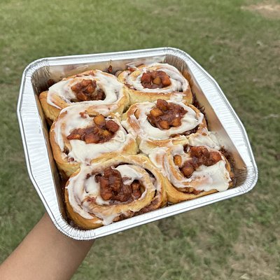 Peach Cobbler Cinnamon Rolls
