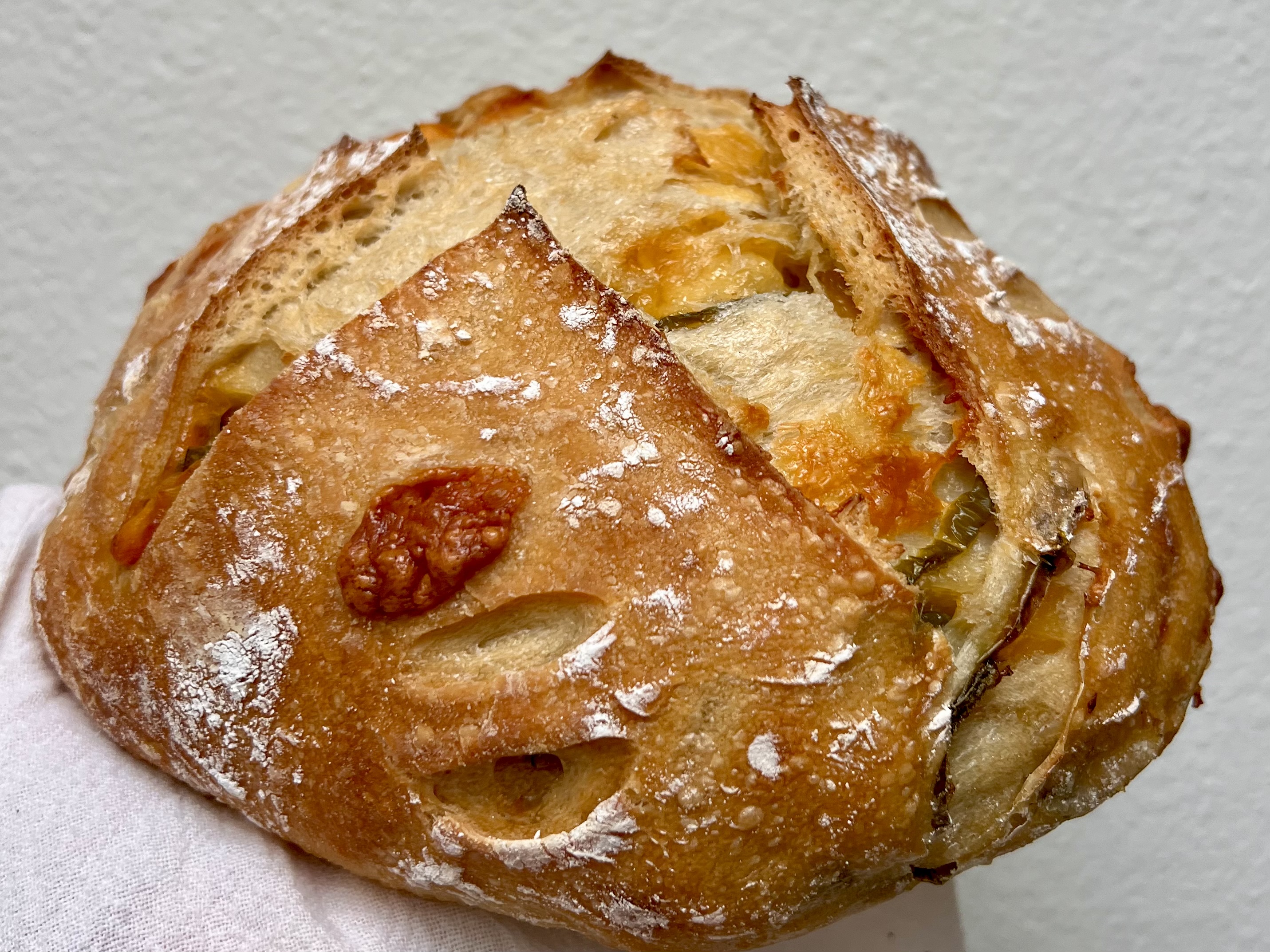 Jalapeño Cheddar Sourdough 