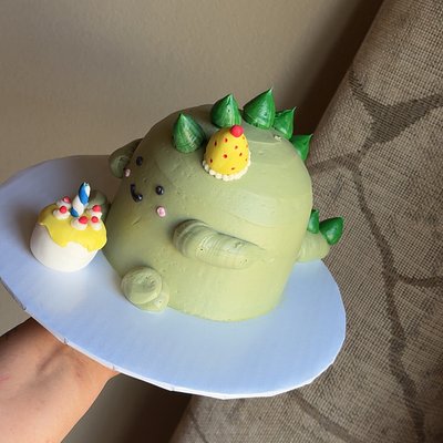 6” Custom Cake (10-15 Servings) 