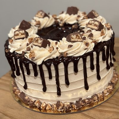Snickers Cake
