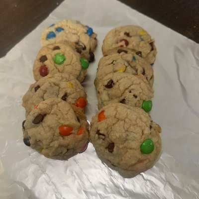 M&M Chocolate Chip Cookie 