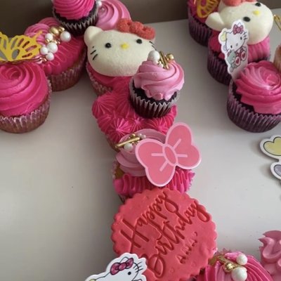 Köokē Jar Custom Cupcakes 