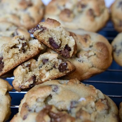 Chocolate Chip Walnut Cookies