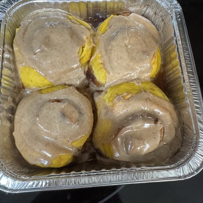 Pumpkin Cinnamon Rolls 4 Pack 