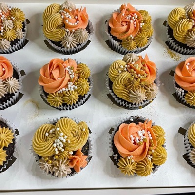 Large Wedding Cupcakes /12