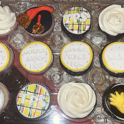 (1) Dozen Custom Cupcakes