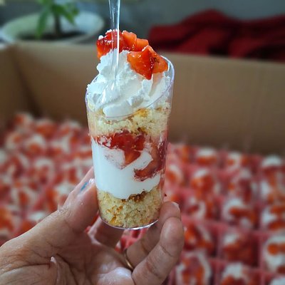 Strawberry Short Cake Shooter