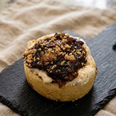 bananas foster cinnamon roll w/ brown butter cream cheese *monthly choice*